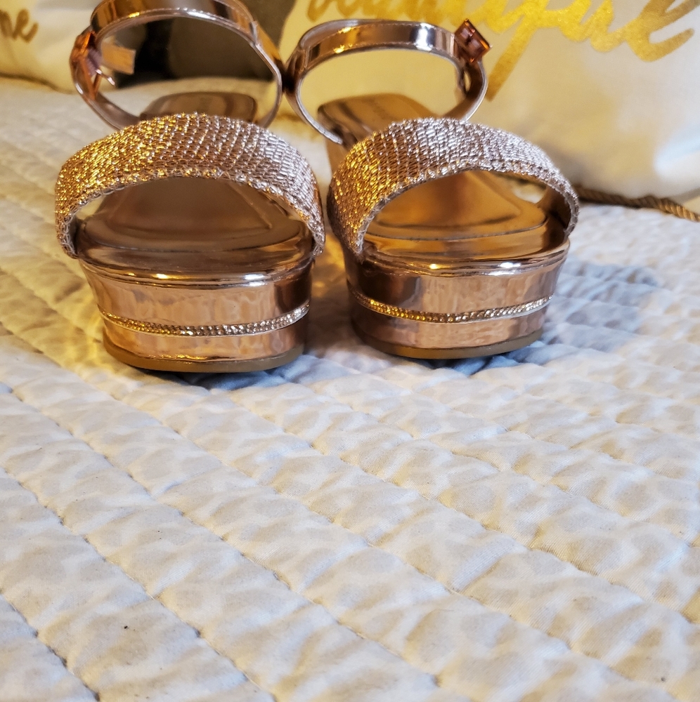 Platform sandals - Picture 2 of 5